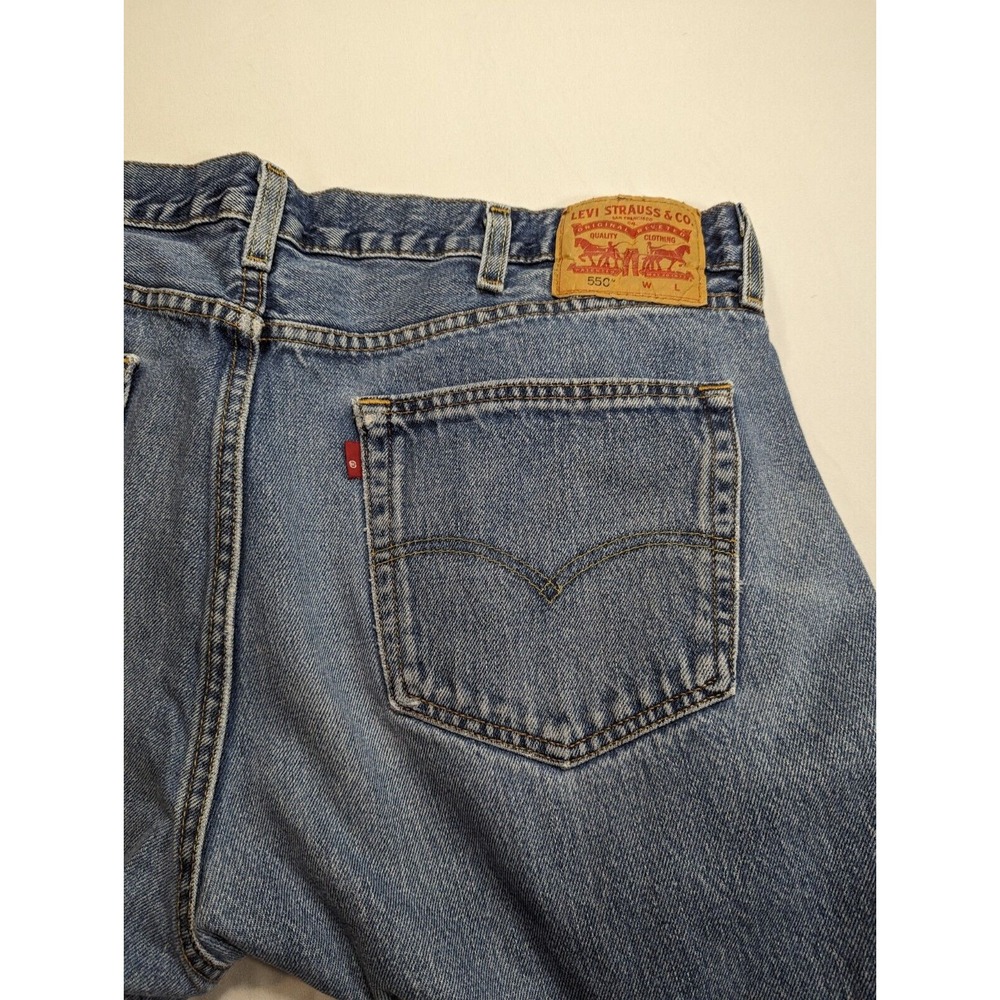 Levi's Men's 550 Relaxed Straight Jean Men's 42 x 34 jeans - Picture 11 of 12
